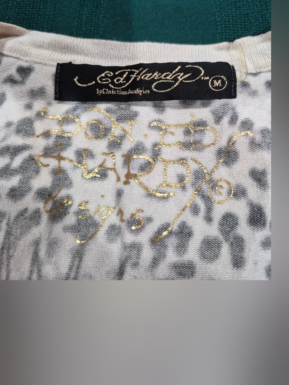 ED HARDY Black & Cream Animal-Print V-Neck Tunic Sweater - Size M - Picture 8 of 9